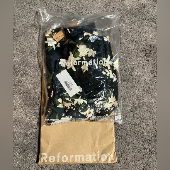 SOLD Reformation Birch Silk Dress New With Tags - Picture 10 of 10